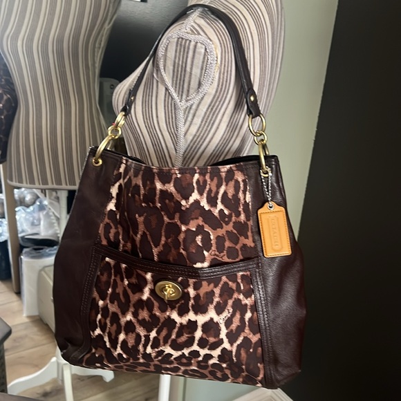 1 hour sale. COACH, leopard print canvas & brown leather bag, like new - Picture 2 of 9